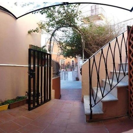 Locanda Genovese 20 La Maddalena  Bagian luar foto