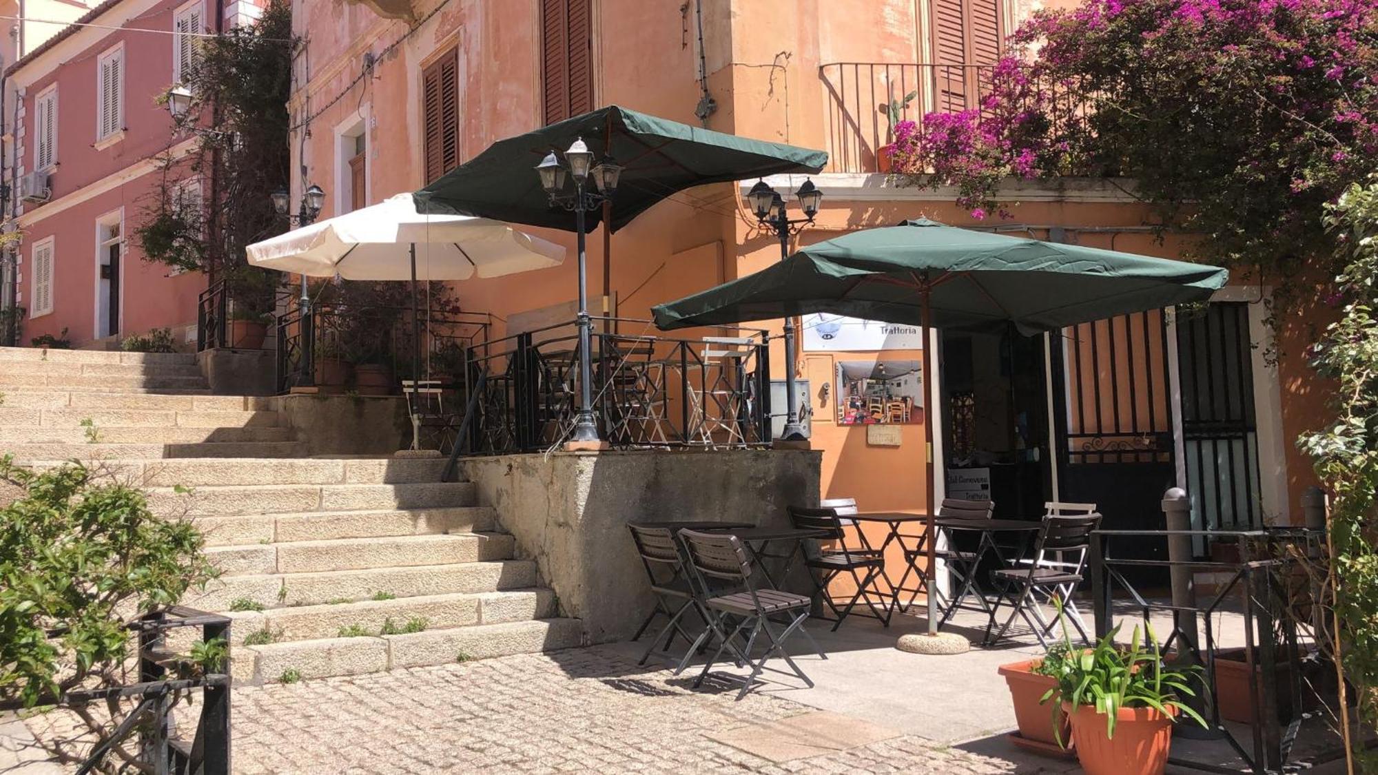 Locanda Genovese 20 La Maddalena  Bagian luar foto